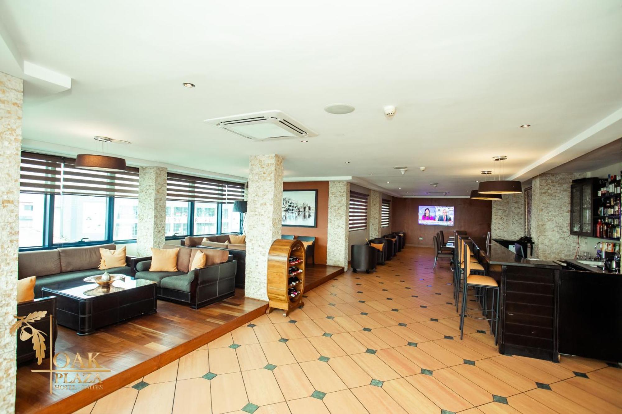 โอ๊ค พลาซา โฮเต็ล อีสต์แอร์พอร์ต Hotel อักกรา ภายนอก รูปภาพ