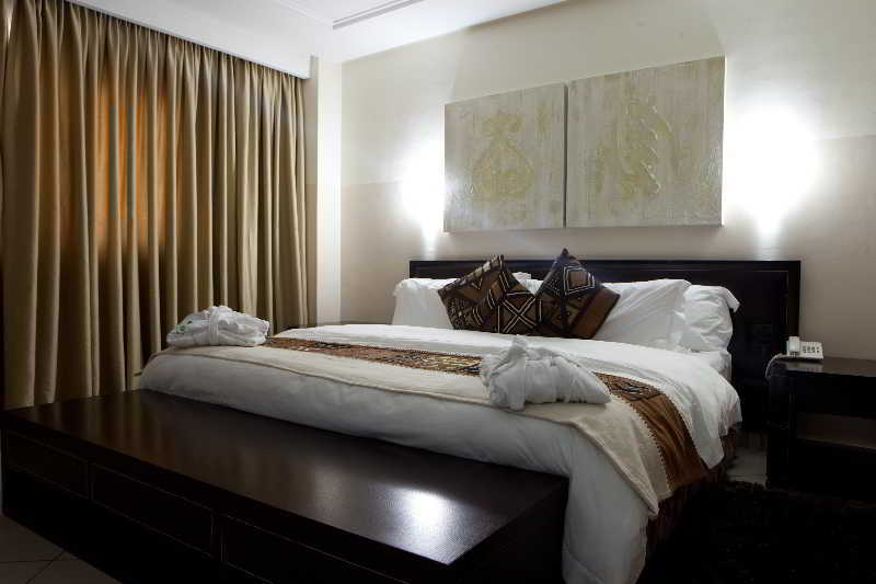 โอ๊ค พลาซา โฮเต็ล อีสต์แอร์พอร์ต Hotel อักกรา ภายนอก รูปภาพ