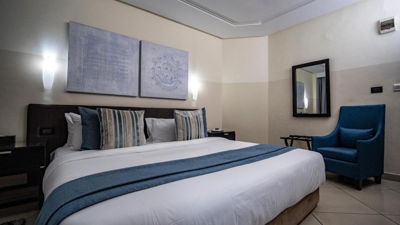 โอ๊ค พลาซา โฮเต็ล อีสต์แอร์พอร์ต Hotel อักกรา ภายนอก รูปภาพ